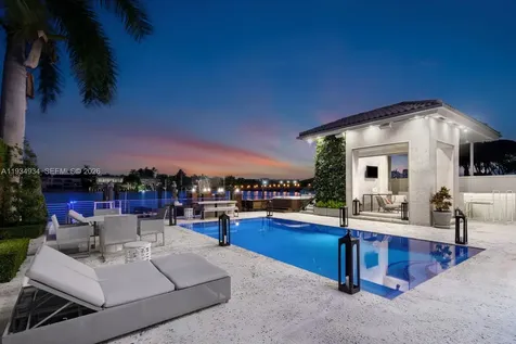 176 S Hibiscus Drive Miami Beach FL 33139