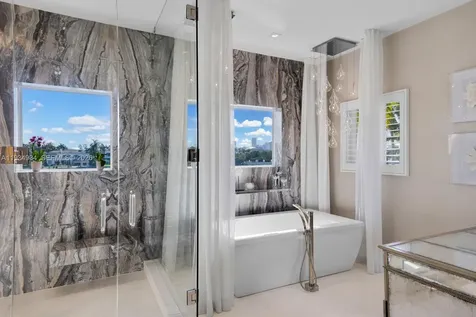 176 S Hibiscus Drive Miami Beach FL 33139