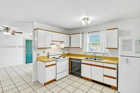 1845 Old Moultrie St Augustine FL 32084