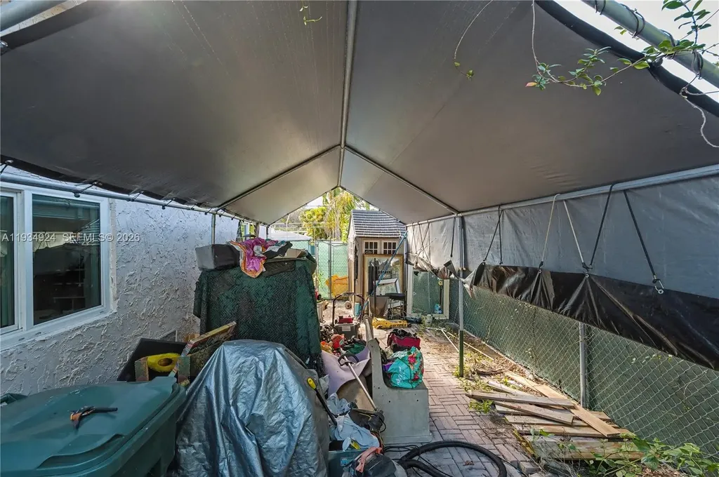 2864 SW 16th Street Fort Lauderdale FL 33312