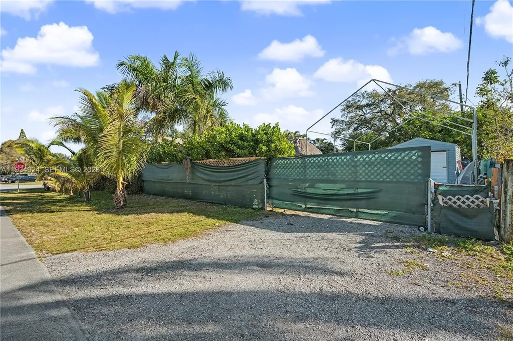 2864 SW 16th Street Fort Lauderdale FL 33312