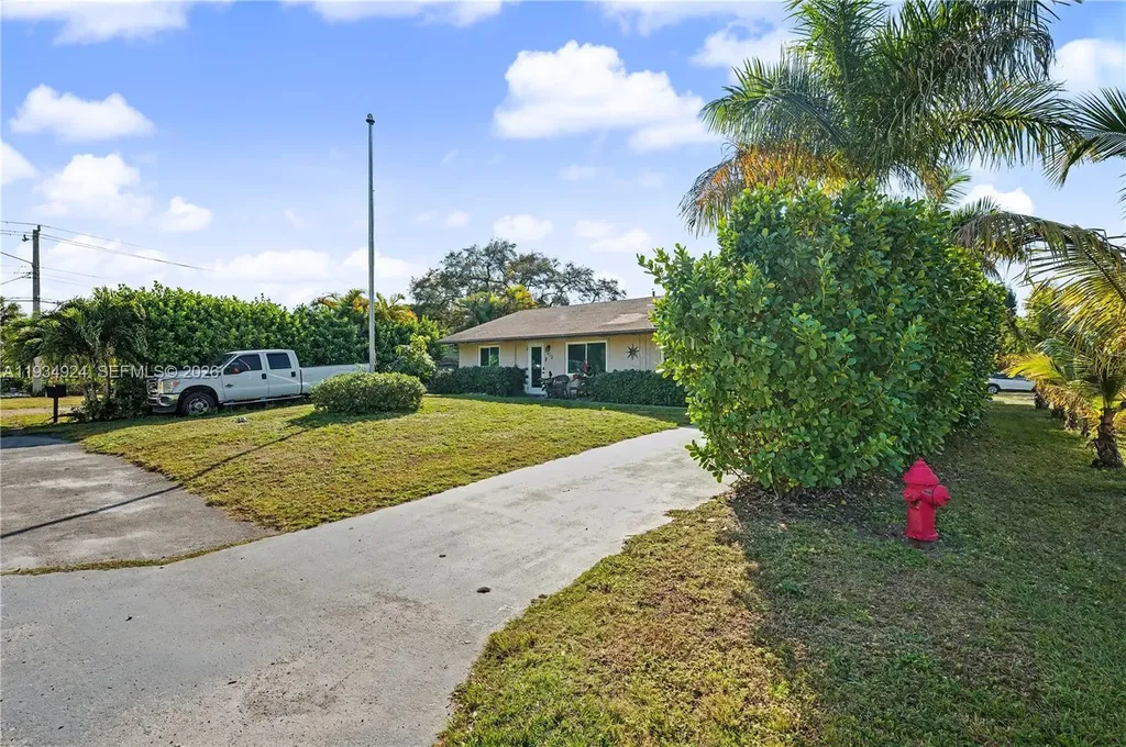 2864 SW 16th Street Fort Lauderdale FL 33312