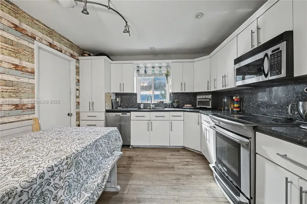 2864 SW 16th Street Fort Lauderdale FL 33312