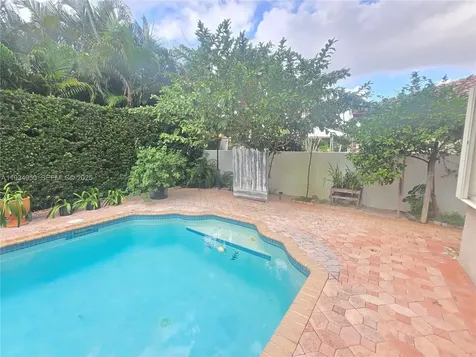 16422 NW 83rd Place Miami Lakes FL 33016