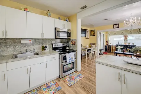 1911 NW 52nd Street Miami FL 33142