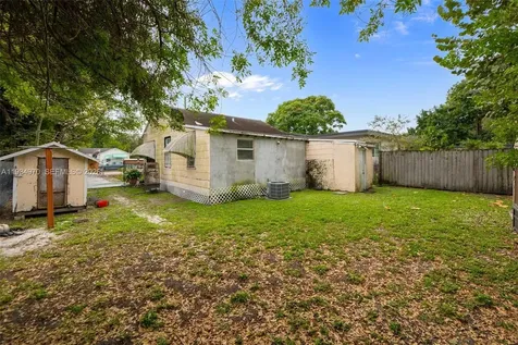 1911 NW 52nd Street Miami FL 33142