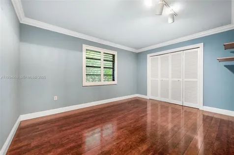 7524 SW 78th Terrace Miami FL 33143