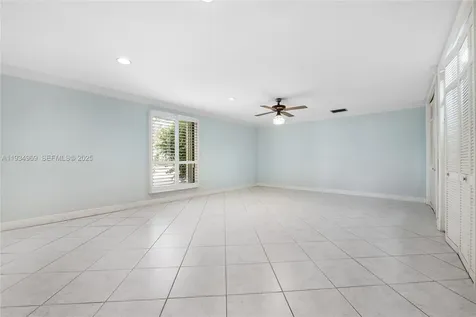 7524 SW 78th Terrace Miami FL 33143