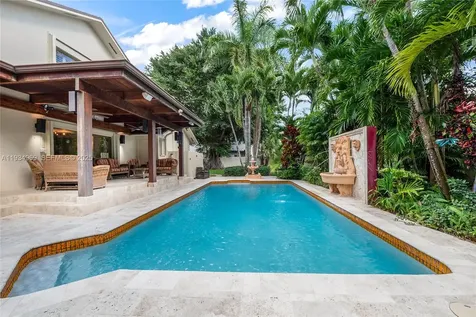 7524 SW 78th Terrace Miami FL 33143