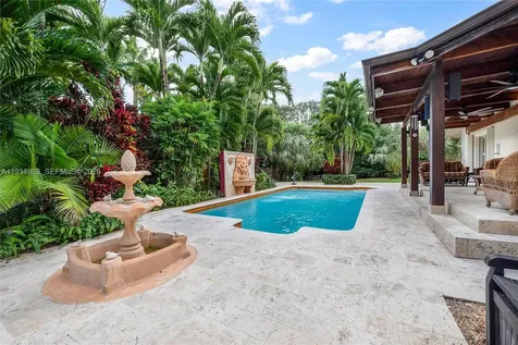 7524 SW 78th Terrace Miami FL 33143