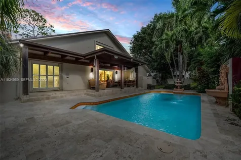 7524 SW 78th Terrace Miami FL 33143