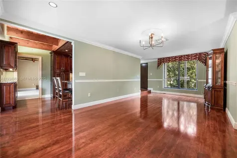 7524 SW 78th Terrace Miami FL 33143