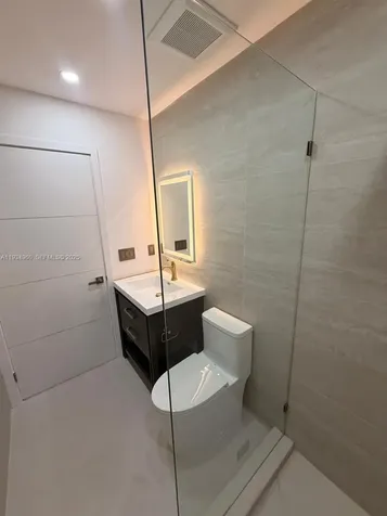 2436 SW 7th Street Miami FL 33135