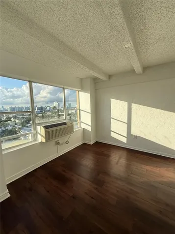 800 Washington Avenue Miami Beach FL 33139
