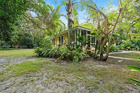 3972 Loquat Avenue Miami FL 33133