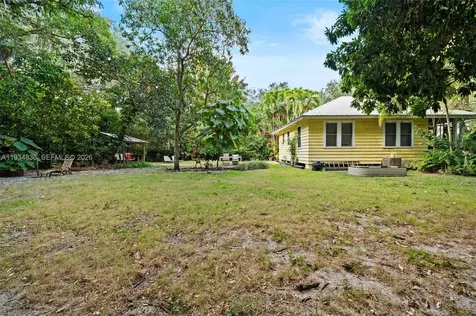 3972 Loquat Avenue Miami FL 33133