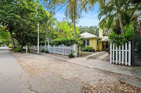 3972 Loquat Avenue Miami FL 33133