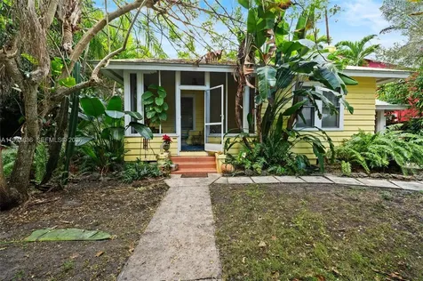 3972 Loquat Avenue Miami FL 33133