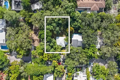 3972 Loquat Avenue Miami FL 33133