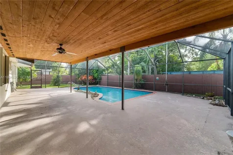 9660 SW 105th Avenue Miami FL 33176