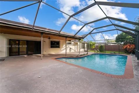 9660 SW 105th Avenue Miami FL 33176