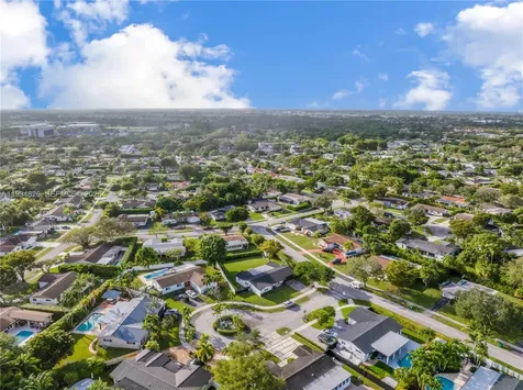 9660 SW 105th Avenue Miami FL 33176