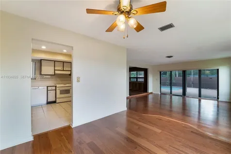 9660 SW 105th Avenue Miami FL 33176