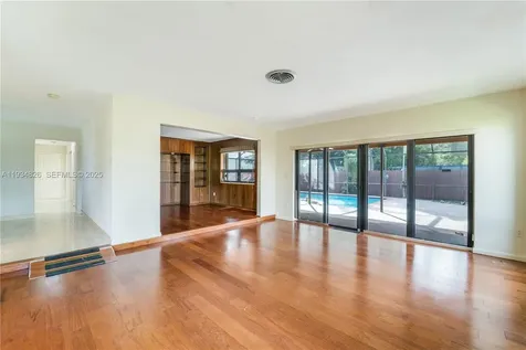 9660 SW 105th Avenue Miami FL 33176