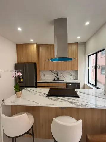2436 SW 7th Street Miami FL 33135