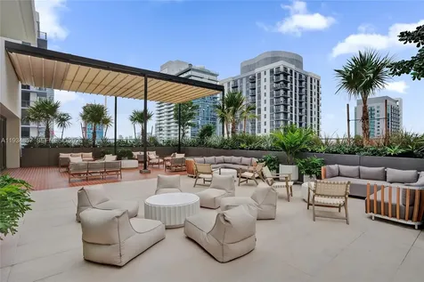 11 NE 6th Miami FL 33132