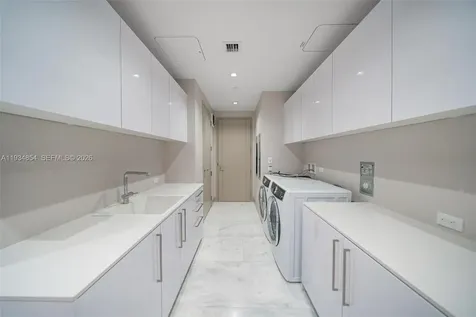 18501 Collins Avenue Sunny Isles Beach FL 33160