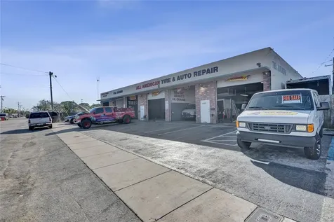 5960 SW 23rd Street West Park FL 33023