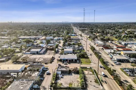 5960 SW 23rd Street West Park FL 33023