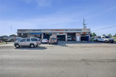 5960 SW 23rd Street West Park FL 33023