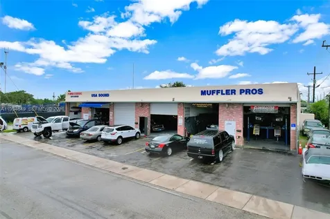 5960 SW 23rd Street West Park FL 33023