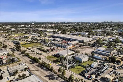 5960 SW 23rd Street West Park FL 33023