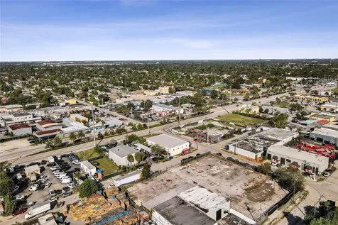 5960 SW 23rd Street West Park FL 33023
