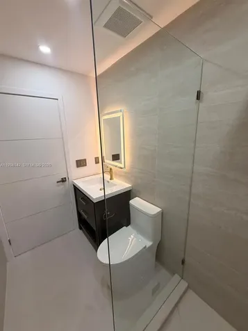 2436 SW 7th Street Miami FL 33135