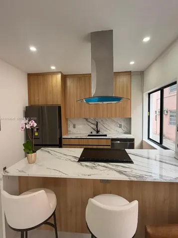 2436 SW 7th Street Miami FL 33135