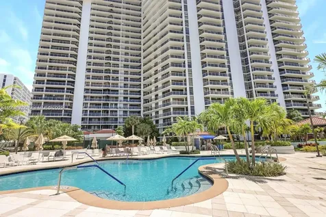 20281 E Country Club Drive Aventura FL 33180