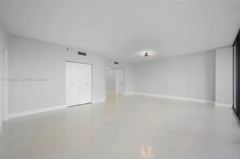 20281 E Country Club Drive Aventura FL 33180