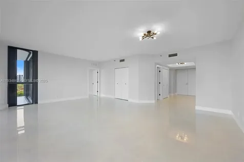 20281 E Country Club Drive Aventura FL 33180