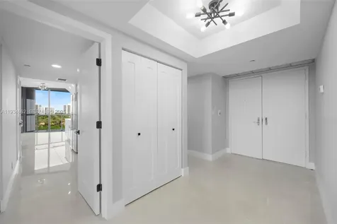 20281 E Country Club Drive Aventura FL 33180