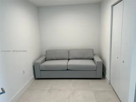 239 SW 9th Street Miami FL 33130