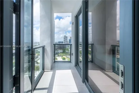 239 SW 9th Street Miami FL 33130