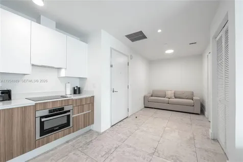 239 SW 9th Street Miami FL 33130