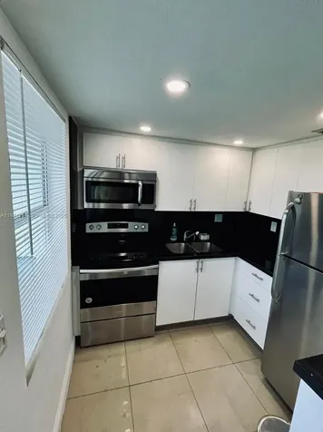 1750 NE 115th Street Miami FL 33181