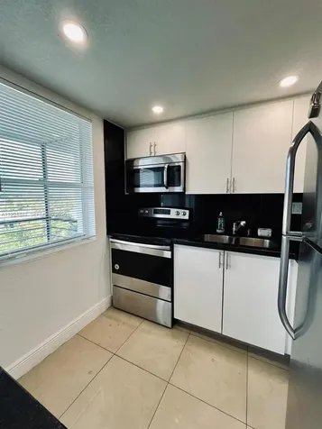 1750 NE 115th Street Miami FL 33181