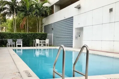 36 NW 6th Avenue Miami FL 33128