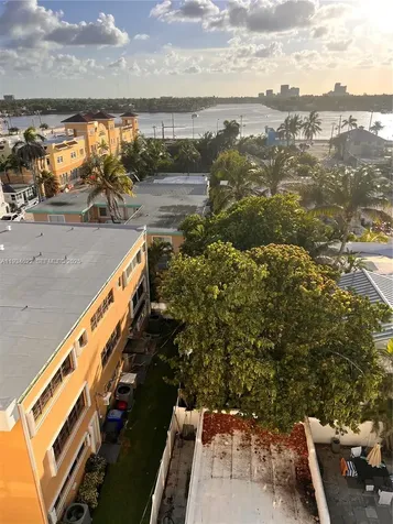 300 Oregon Street Hollywood FL 33019